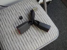 4f7z-78609a42-aa Ford 03-08 Crown Victoria P71 Rear Seat Belt Buckle