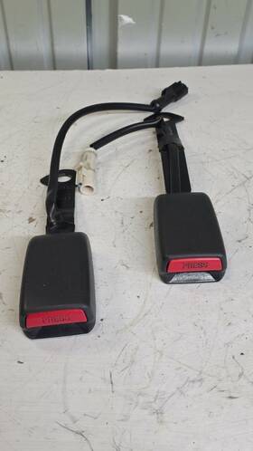 Ford 8115020382 06 - 11 Fusion Front Lh Driver And Rh Passenger Side Seat Belt Buckle Oem