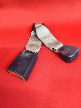8c3z-26611b66-ca Ford 2008-2010 F-250 F-350 Crew Cab Rear Center Left Seat Belt Buckle Single 8c3z-26611b66-ca Ford 2008-2010 F-250 F-350 Crew Cab Rear Center Left Seat Belt Buckle Single