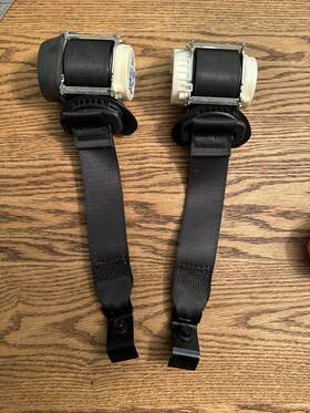 Bb5z-78611b68-ab Ford Explorer Third Row Seatbelt Pair