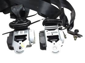 Gn1z58611b68ab Ford 2019 Ecosport Rear Seat Belt Retractor Left And Right Oem Gn1z58611b68ab Ford 2019 Ecosport Rear Seat Belt Retractor Left And Right Oem