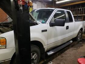 210-01689 Ford Truck Seat Belt Front Bench 40/20/40 Driver Buckle Fits 07-08 F150 Pickup 773245