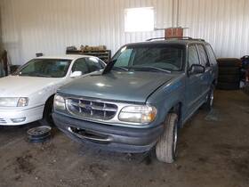 210.fd8398 Ford Truck Explorer 1998 Seat Belt Front 2078884