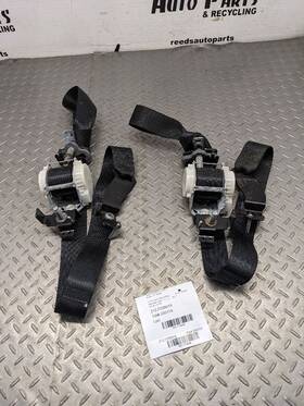 212.fd8m16 Ford Truck 2008-2016 F250 F350 F450 Black Rear Outer Seat Belts Used Oem 1174048