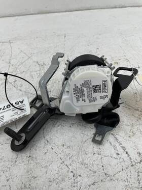Jl1bc699d69dd3ja6 Ford Trucks 2022 2023 2024 Expedition Rear 3rd Row Middle Seat Belt Retractor Black Oem