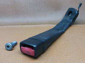 12527812 General Motors 93-02 Camaro Firebird Ebony Black Front Seat Belt Receiver Buckle Driver Left