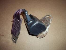 1703740 General Motors Original Gm Rear Seat Belt Retractor Male Lap Buckle Left Right Lh Rh Maroon