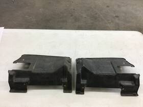 362973b General Motors 362974b Corvette 1976-1977 Seat Belt Retractor Floor Cover Lh And Rh