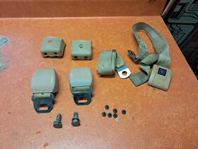 377605 General Motors 1971-1982 Chevrolet Gmc G10 G20 G30 Van Front 2-point Lap Seatbelt Assemblies