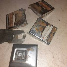 9310 General Motors 9300/9310 Chevelle Cutlass Seatbelt Buckle Skylark Irwin 4500 Nova Chevy Truck Hamill H3