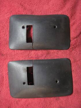 9674001-l General Motors 74-76 Impala Caprice Shoulder Belt Retractor Covers Pr Black 1974-1975 9674001-l General Motors 74-76 Impala Caprice Shoulder Belt Retractor Covers Pr Black 1974-1975