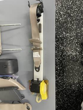 General Motors Gm15184939 Seatbelt 2005 Silverado
