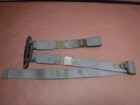 15988414 Gm Gmc Sierra Chevy Silverado 95-99 Rear Center Lap Seat Belt 15988414 Gm Gmc Sierra Chevy Silverado 95-99 Rear Center Lap Seat Belt