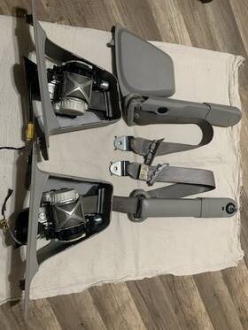 19210383 Gm 07-13 Chevy Silverado Gmc Sierra Extended Cab Front Seat Belts Left/right Oem
