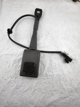 22831379 Gm 2012 2013 2014 15 Equinox Terrain Passenger Right Seat Belt Buckle Black 22831379 Gm 2012 2013 2014 15 Equinox Terrain Passenger Right Seat Belt Buckle Black
