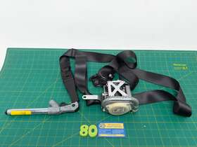 23334930 Gm 13-17 Cadillac Xts - Front Right Seat Belt Tensioner Oem