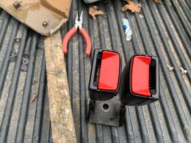 33060220 Gm 07-13 Chevrolet Silverado Sierra Extended Cab Rear Double Seat Belt Buckle Latch