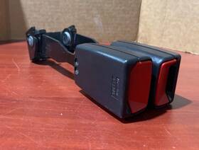 3306022a Gm 2014 Chevrolet Silverado 3500hd Seatbelt Buckles