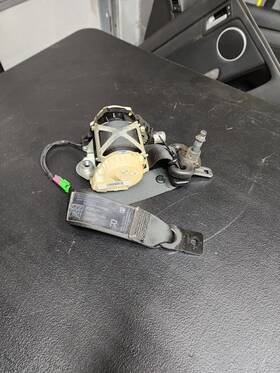 9220465 Gm 2008-2009 Pontiac G8 Oem Front Rh Passenger Seat Belt Retractor Tensioner 9220465 Gm 2008-2009 Pontiac G8 Oem Front Rh Passenger Seat Belt Retractor Tensioner