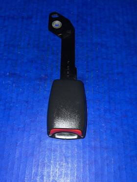 Px824095 Gm 2nd Row Seat Belt Buckle Lh Side Oem Cadillac Chevy Gmc 00 - 02 Black Px824095 Gm 2nd Row Seat Belt Buckle Lh Side Oem Cadillac Chevy Gmc 00 - 02 Black