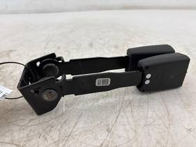 23147545 Gm Trucks 2015-2019 Chevrolet Silverado 2500 Rear Center Dual Seat Belt Buckle Oem