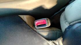 88940108 Gm Trucks 01-02 Chevy Suburban Driver Left Front Seat Belt Buckle Receiver 922 Light Gray 88940108 Gm Trucks 01-02 Chevy Suburban Driver Left Front Seat Belt Buckle Receiver 922 Light Gray