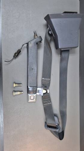 15647979 Gmc 1982-93 S10 Blazer S15 Jimmy Oe Driver Seat Belt Retractor And Buckle