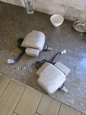 06848-sm4-a20 Honda 90 91 Accord Front Driver/ Passenger Seat Belt Buckle Set Beige Used Oem