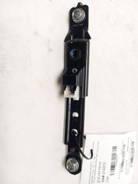 210.hy1r15 Hyundai Front Passenger Seat Belt Adjuster Fits Elantra 2015 Oem