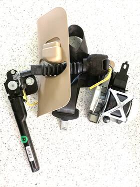 88820-3q000 Hyundai 2011 - 2014 Sonata Right Side Passenger Seatbelt Retractor With Tensioner 88820-3q000 Hyundai 2011 - 2014 Sonata Right Side Passenger Seatbelt Retractor With Tensioner