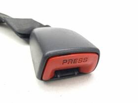 212.in1m04 Infiniti 2004 G35 Rear Right Seat Belt Buckle