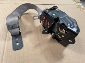 Jaguar 212.ja1s03 98-03 Xj8 Vanden Plas Used Rear Center Middle Seat Belt Assembly