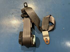 5fm30lazaj Jeep Cherokee Xj 1997-2001 Rh Side Front Seat Belt Harness Retractor