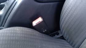 5gm341dvad Jeep 2002-2003 Liberty Driver Left Front Seat Belt Buckle Receiver Oem Black