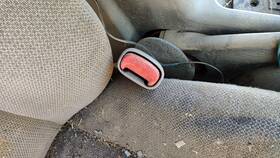 Jeep 5gu081k5ac 00-04 Grand Cherokee Passenger Right Front Seat Belt Buckle Receiver Gray
