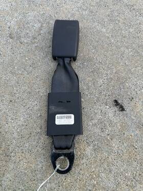 5kn911dvab Jeep 5kn911duab 07-10 Wrangler Jk Rear Seat Belt Inner Female Oem