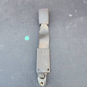 5kn771dvab Jeep Oe For Wrangler 2007-2010 Rear Right Seat Belt Receptacle