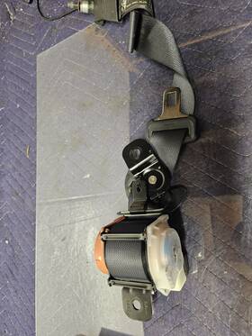 823.ki1d18 Kia Soul Seat Belt Strap Retractor Right Passenger Rear Back 2017 2018 2019