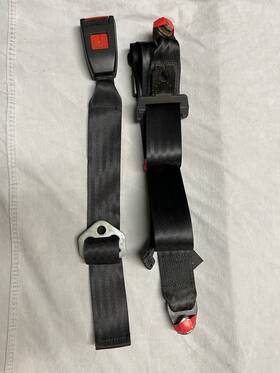 Land Rover 724117255718 Seat Belts Very Good Condition 3 Point Non Inertia