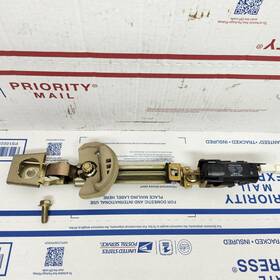 73200-50050 Lexus 99-00 Ls400 Xf20 Front Right Seat Belt Height Adjuster With Motor Oem