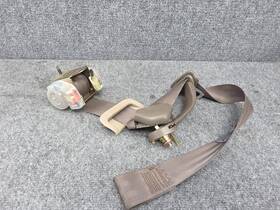 73210-24105 Lexus 1994-1996 Sc300 Sc400 Oem Front Right Seat Belt Retractor Buckle