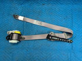 73210-60453 Lexus Toyota Land Cruiser Lx470 Front Passengers Seat Belt Gray Lg10 2003-2005 Oem 73210-60453 Lexus Toyota Land Cruiser Lx470 Front Passengers Seat Belt Gray Lg10 2003-2005 Oem