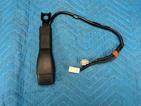 73230-53240-c0 Lexus Rc350 Rc300 Rc200t Is Front Passengers Seat Belt Buckle 14-24 Black Oem