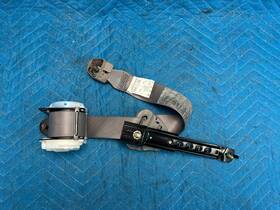 73370-60185 Lexus Toyota Land Cruiser Lx470 2nd Row Seat Belt Drivers Side Gray Lg10 03-07 Oem