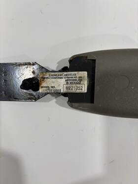 0yz661j8ab Lincoln 2005- 2008 Town Car Seat Belt Buckle Model No