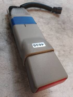 Sw13-5461203 Lincoln 2005-2008 Town / Crown Victoria Passenger Rf Front Seat Belt Buckle Oem Sw13-5461203 Lincoln 2005-2008 Town / Crown Victoria Passenger Rf Front Seat Belt Buckle Oem