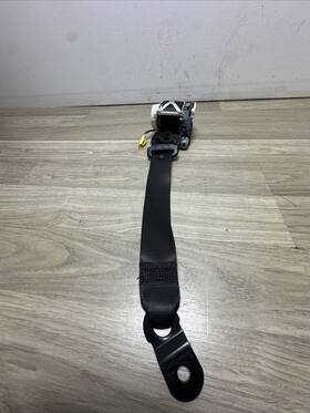 80388790 Maserati 09-13 Quattroporte M139 Front Right Side Seat Belt Black Oem