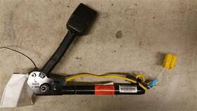 210-51818 Mazda 01-04 Tribute Seat Belt Front Bucket Driver Buckle 95642