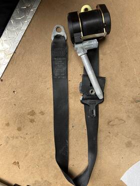 1248602186 Mercedes 1995 S124 Wagon Front Left Seatbelt Oem