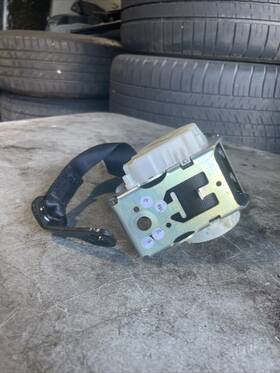 2048603185 Mercedes-benz 08-14 W204 C300 C250 Rear Center Middle Seat Belt Seatbelt Black Oem